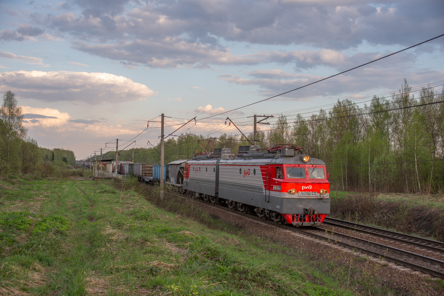 ВЛ10У-944