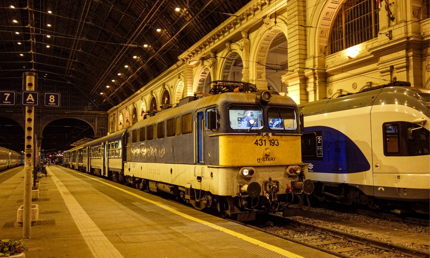 431 193