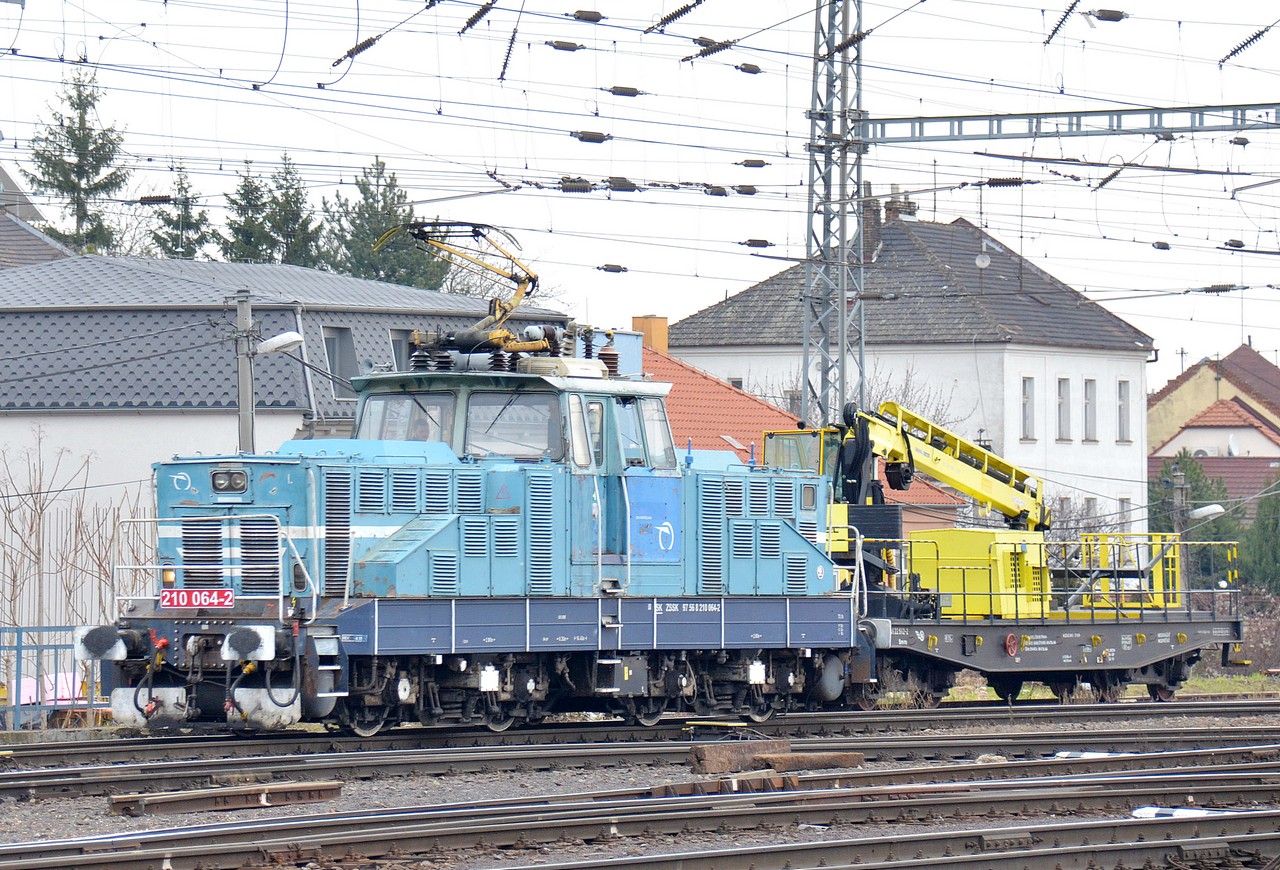 210 064-2