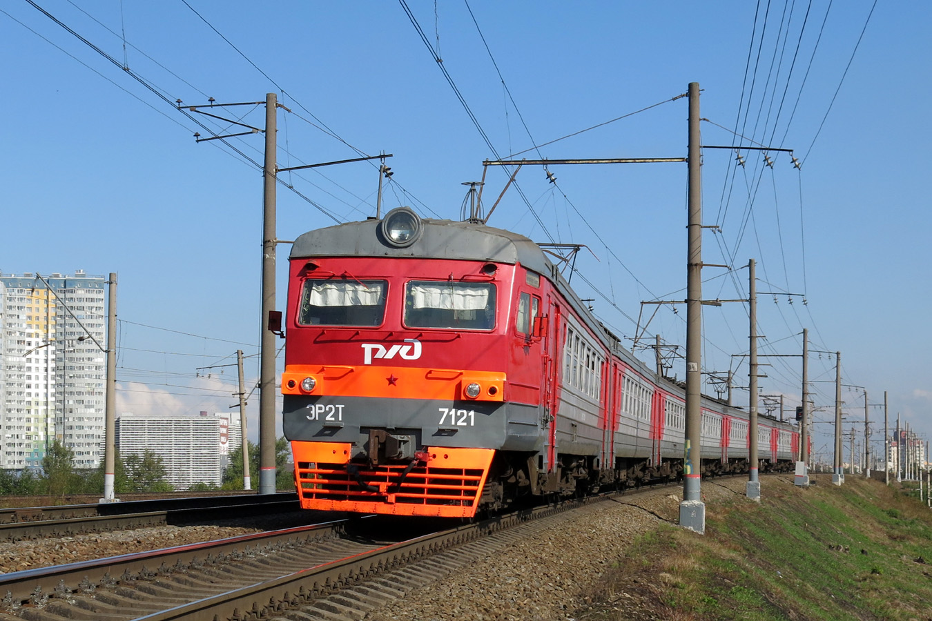 ЭР2Т-7121