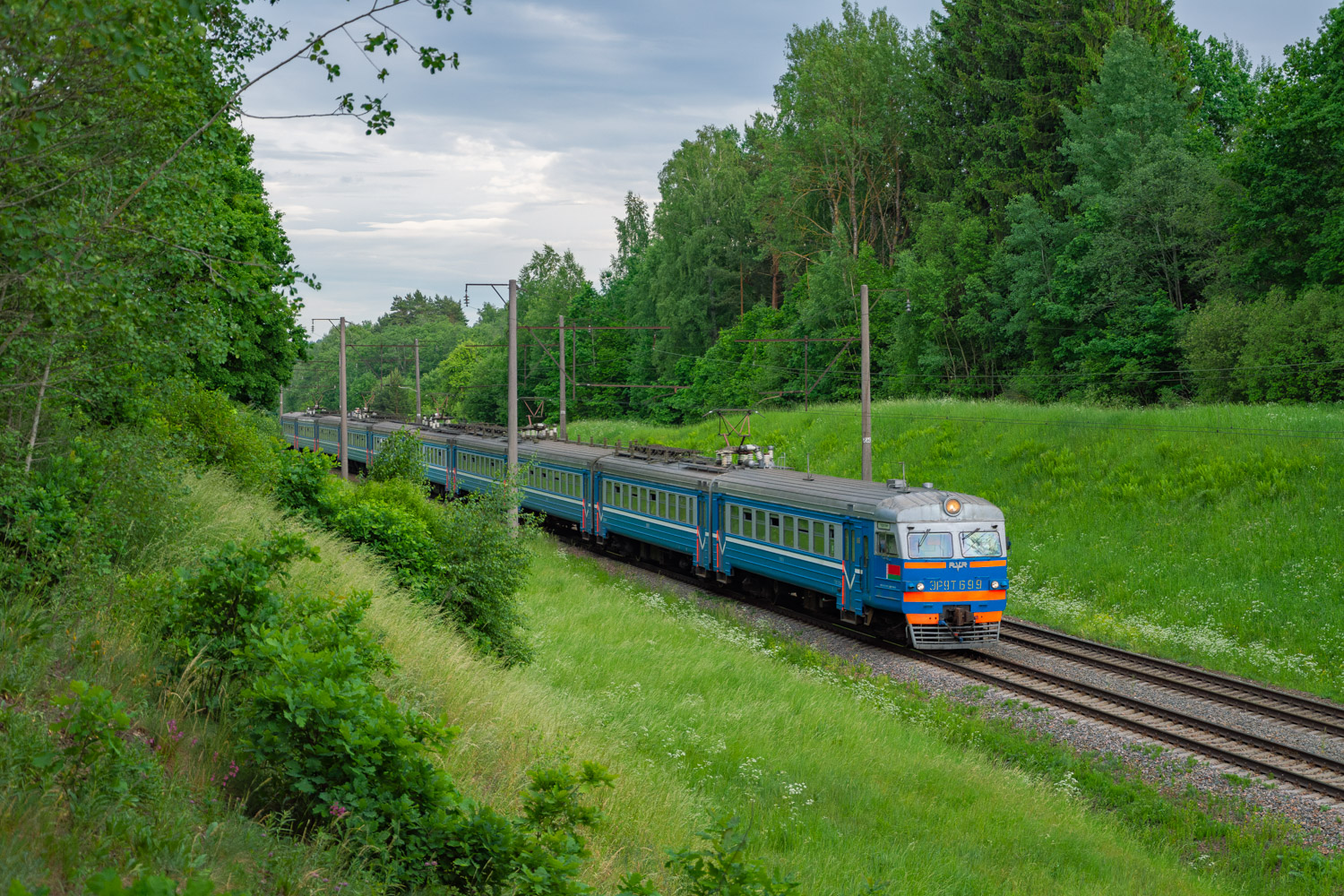 ЭР9Т-699