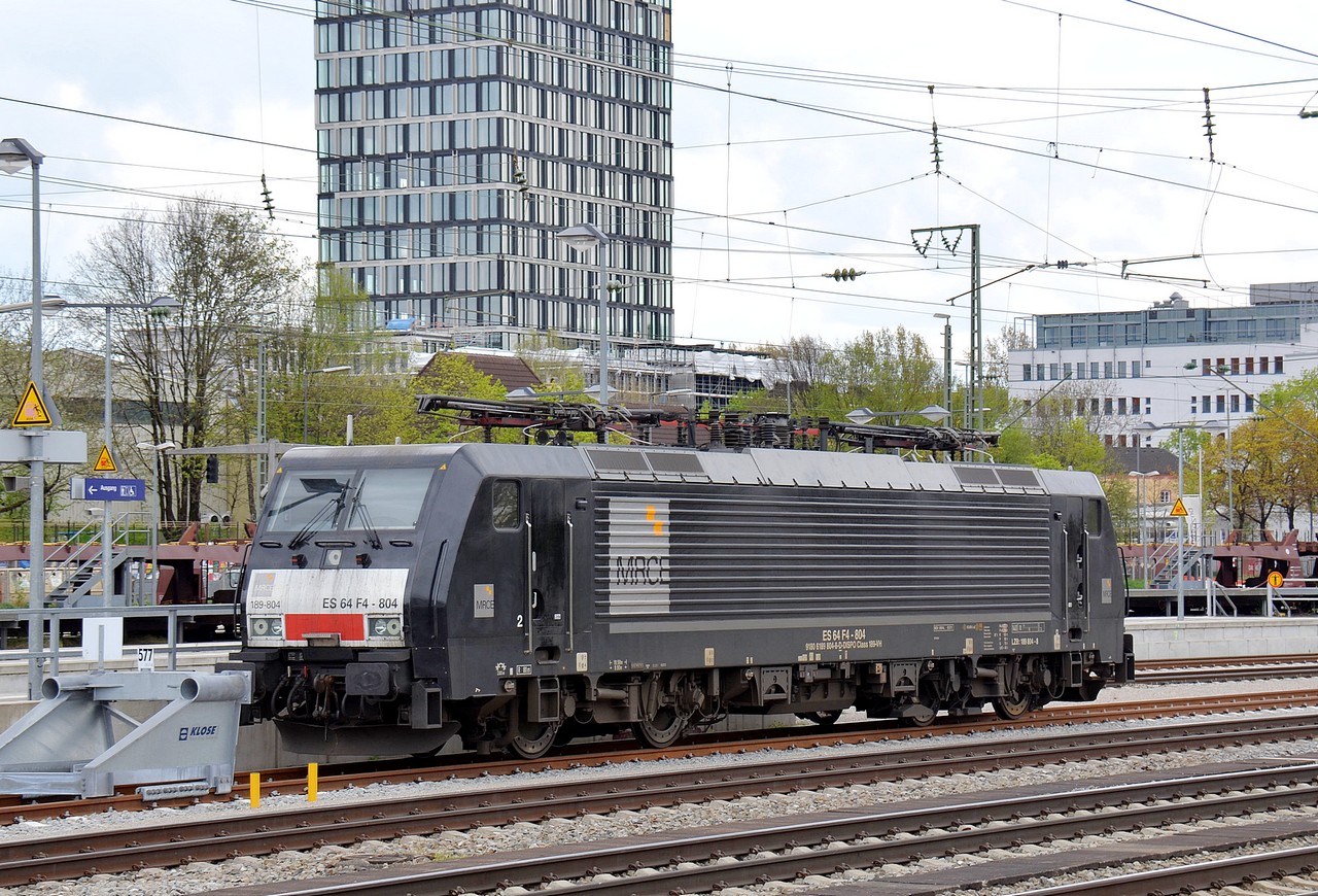 ES 64 F4-804