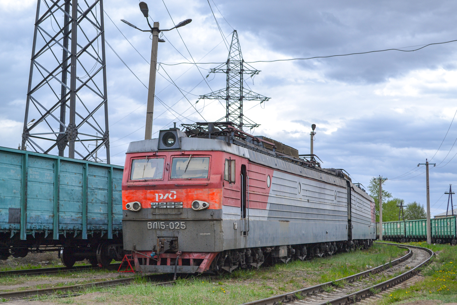 ВЛ15-025