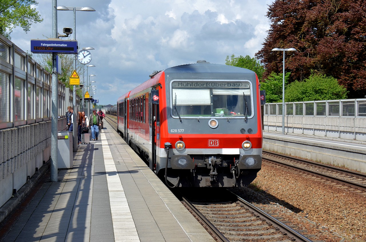 628 577
