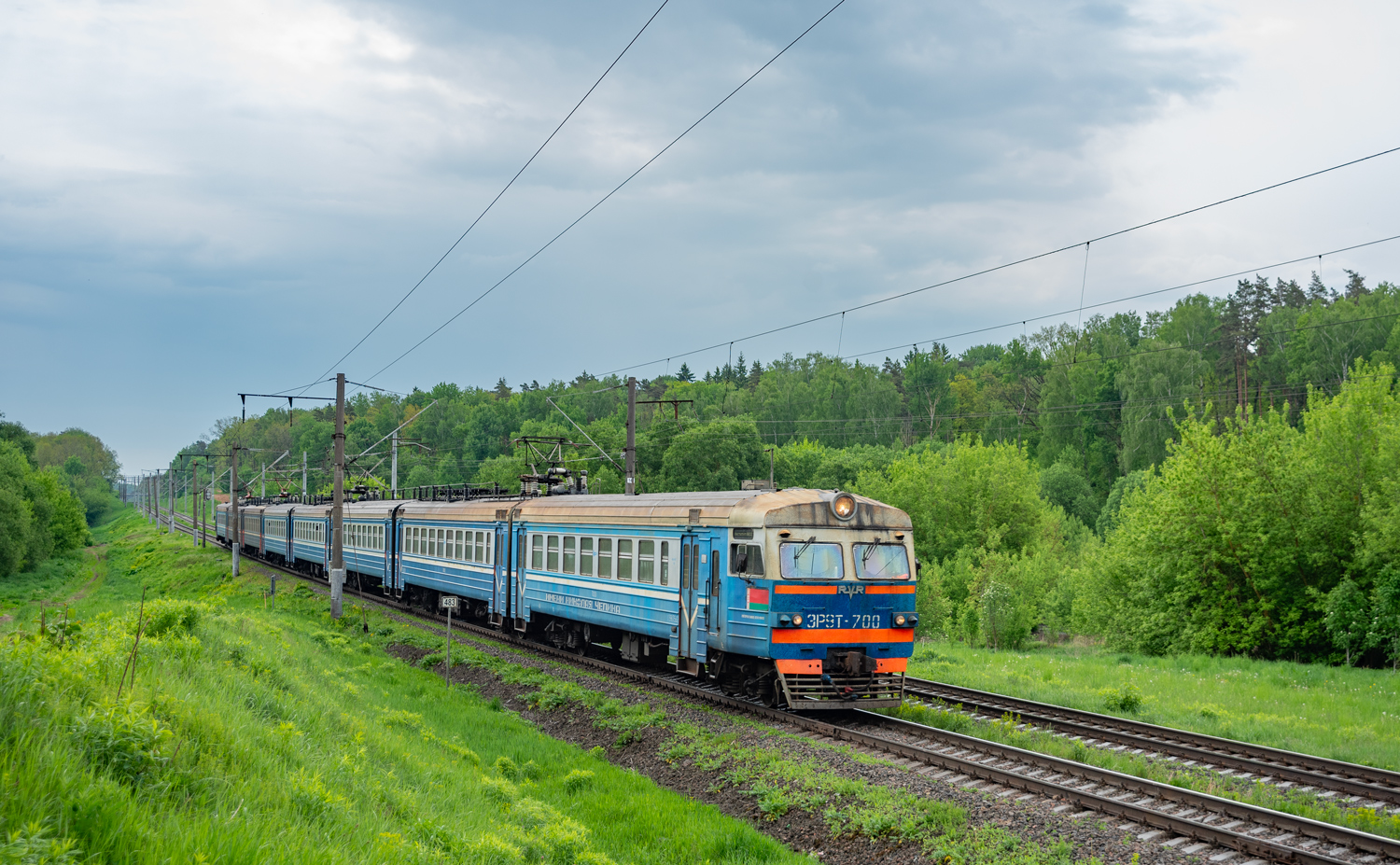 ЭР9Т-700