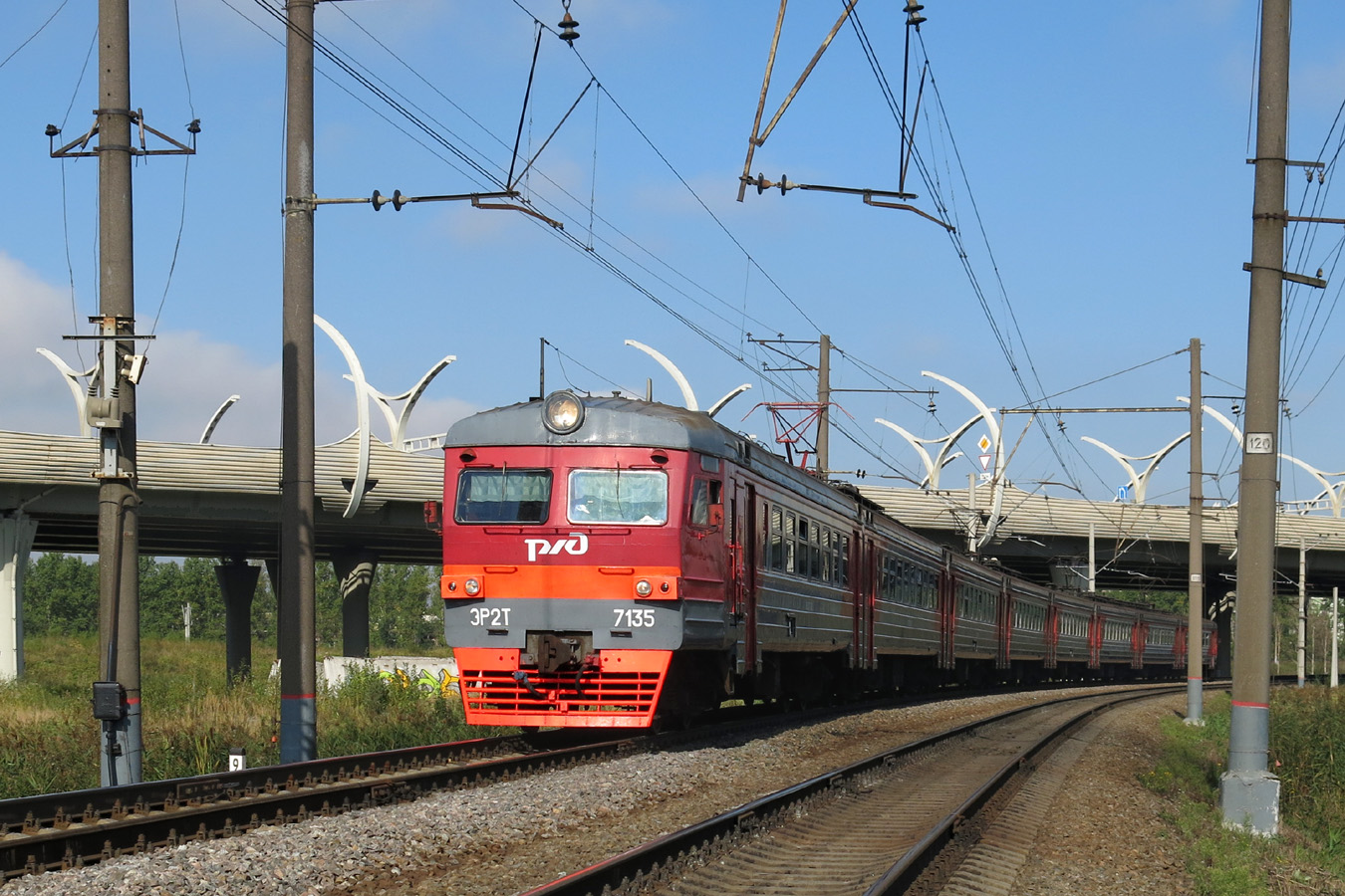 ЭР2Т-7135