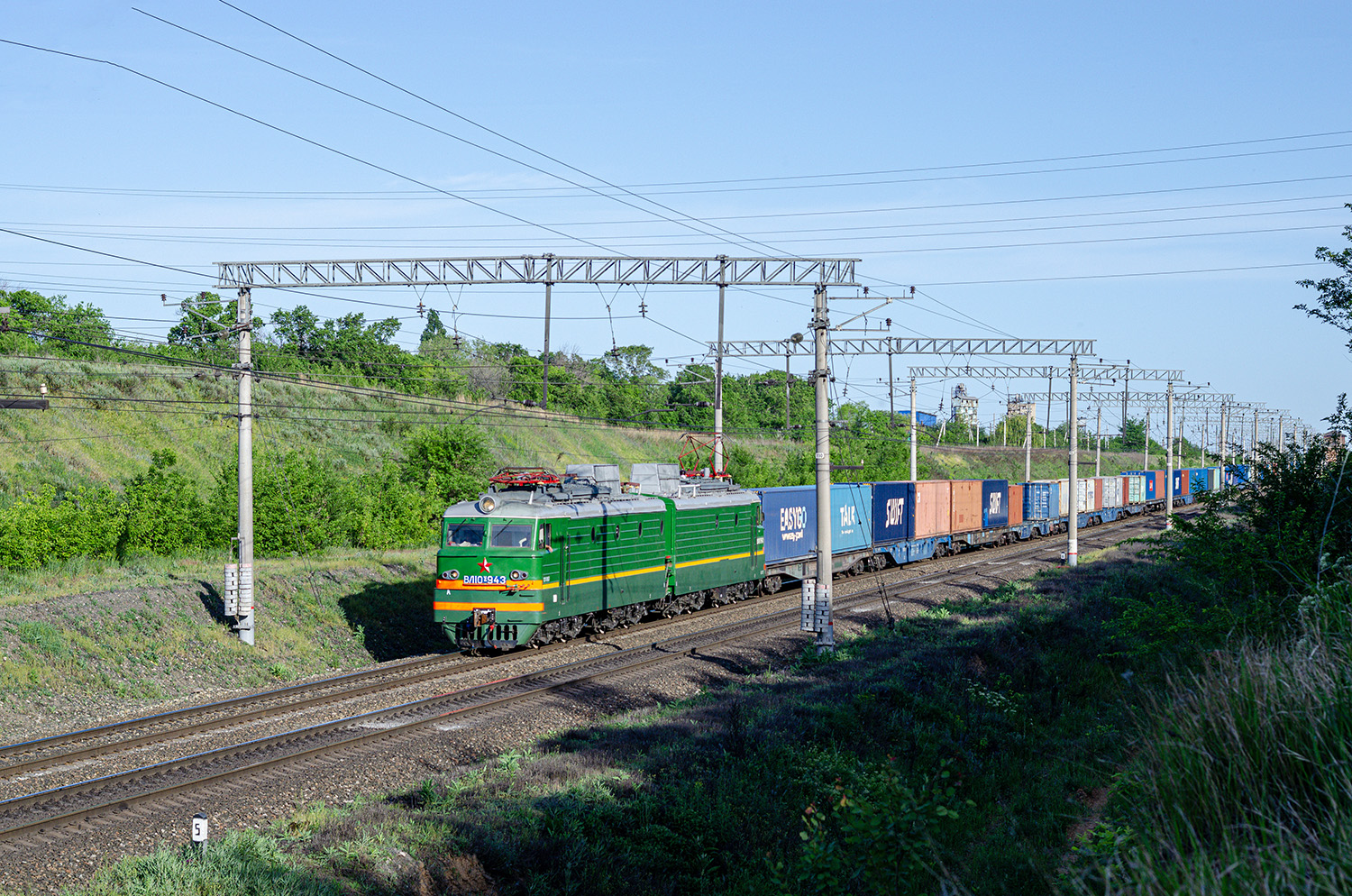 ВЛ10У-943