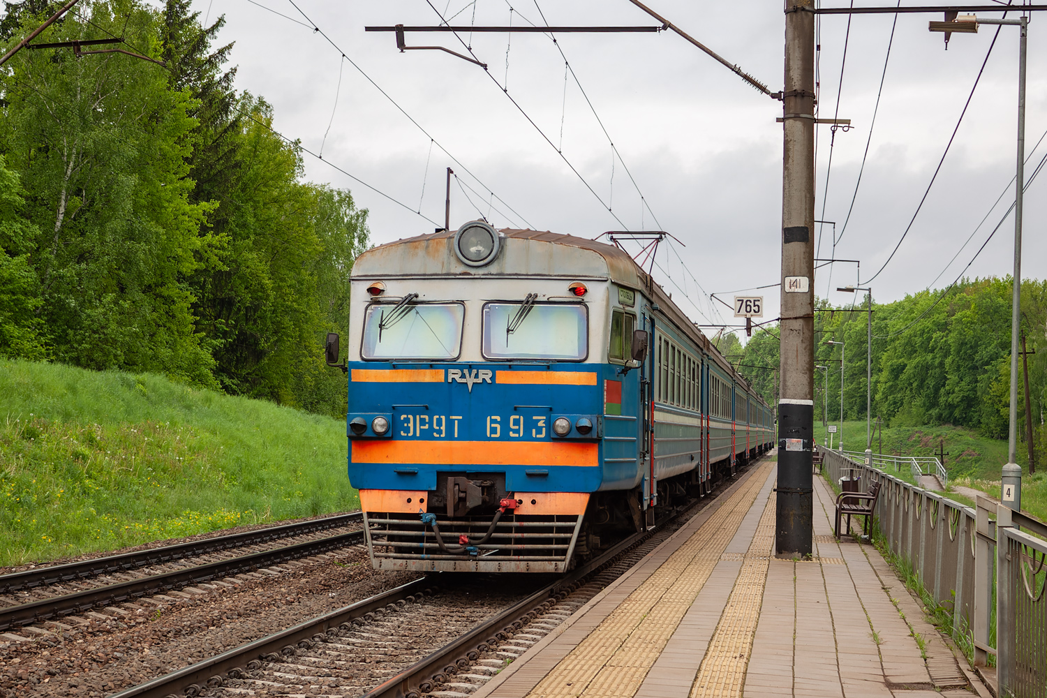 ЭР9Т-693