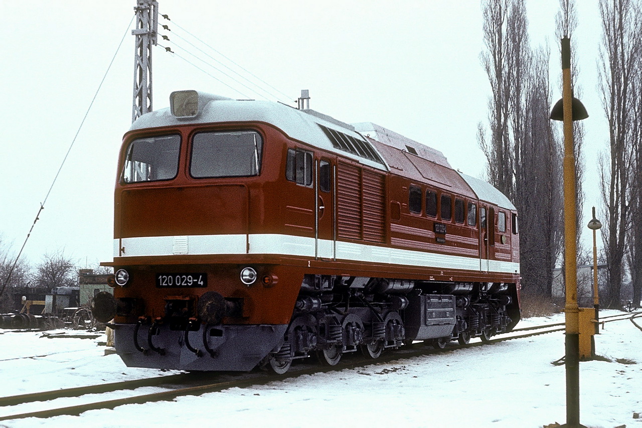 120 029-4