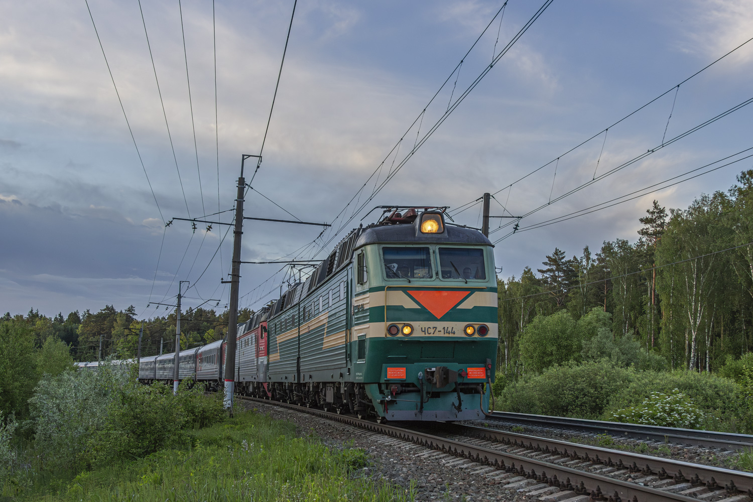 ЧС7-144