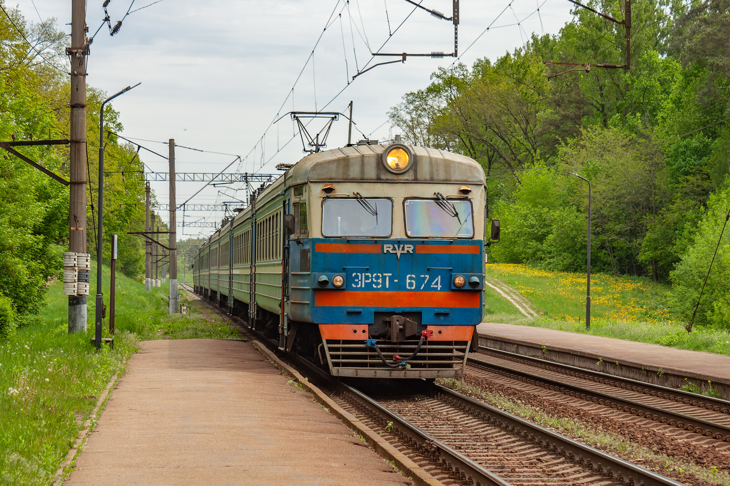 ЭР9Т-674