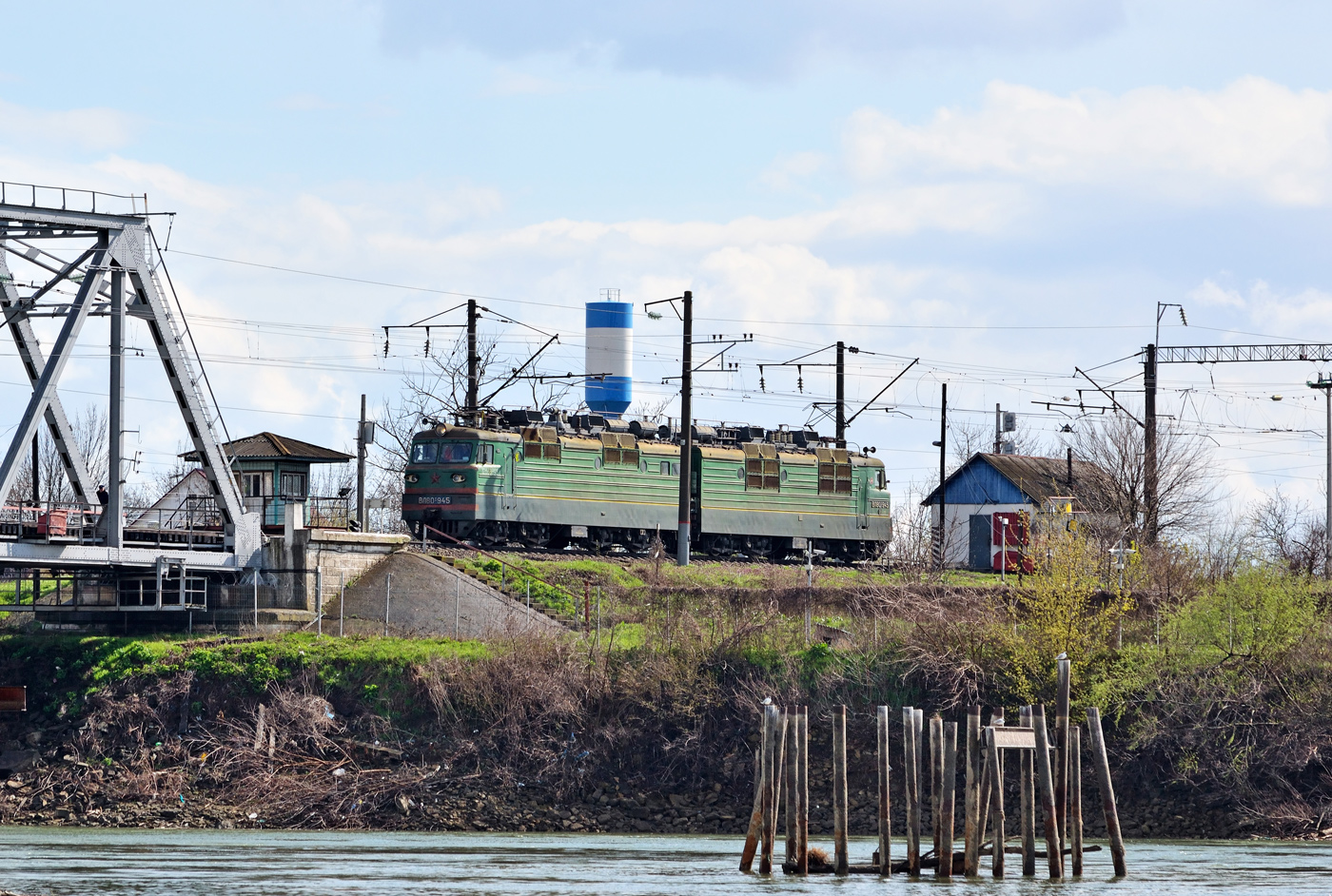 ВЛ80Т-945