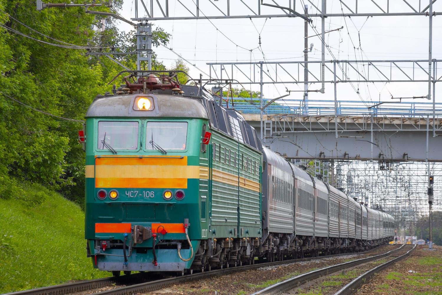 ЧС7-106