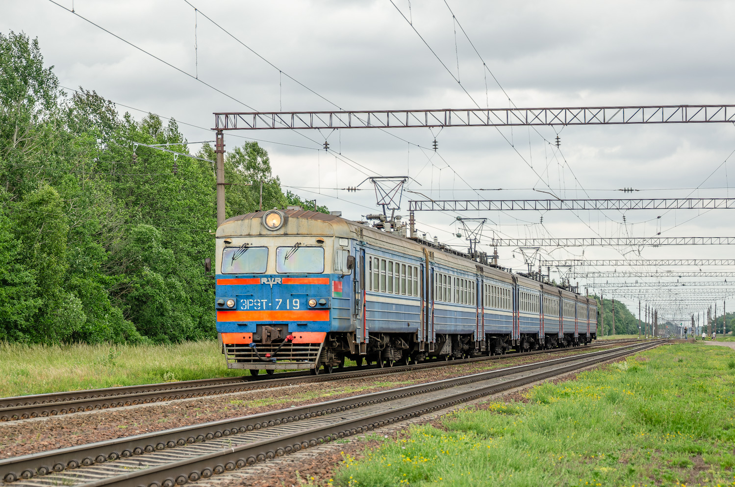 ЭР9Т-719