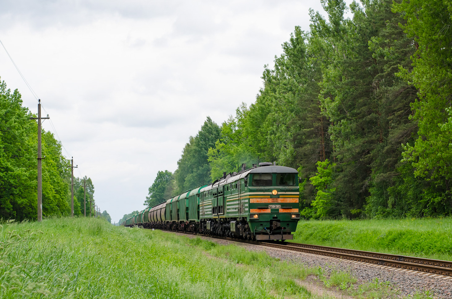 2ТЭ10М-2852
