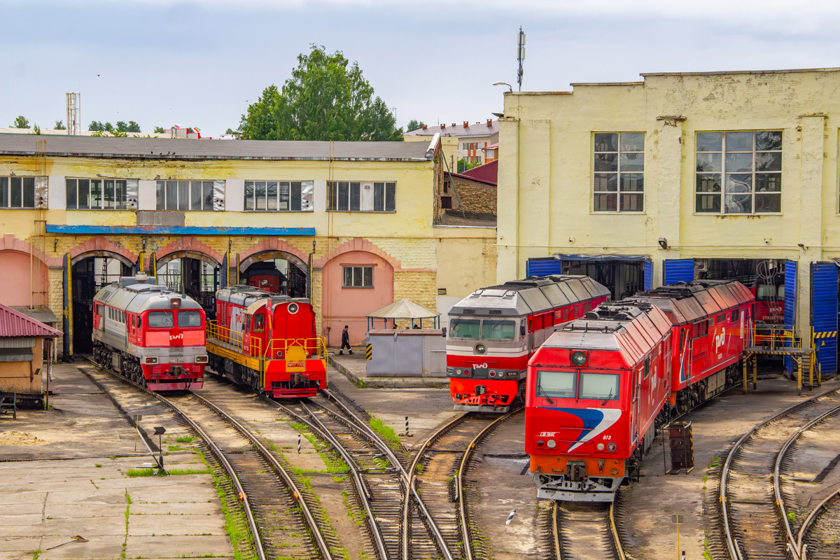 ДМ62-1771; ЧМЭ3Т-7326; ТЭП70БС-073