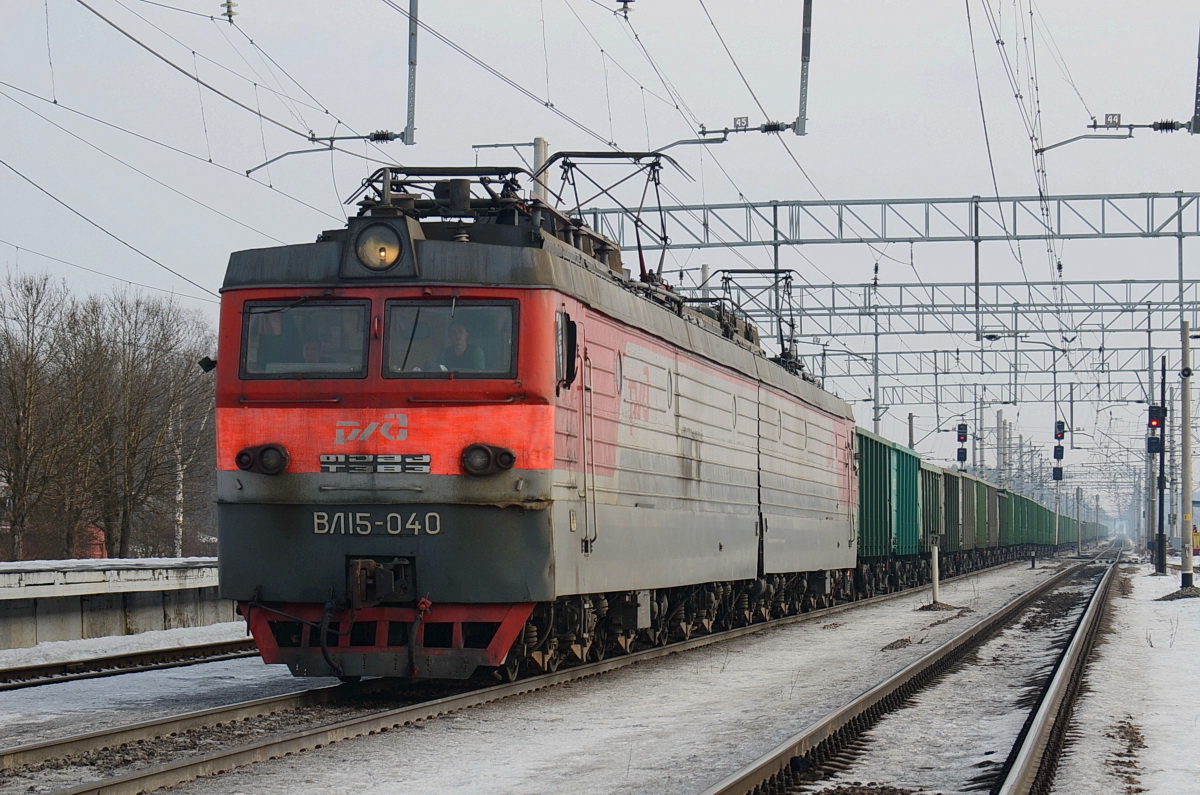 ВЛ15-040