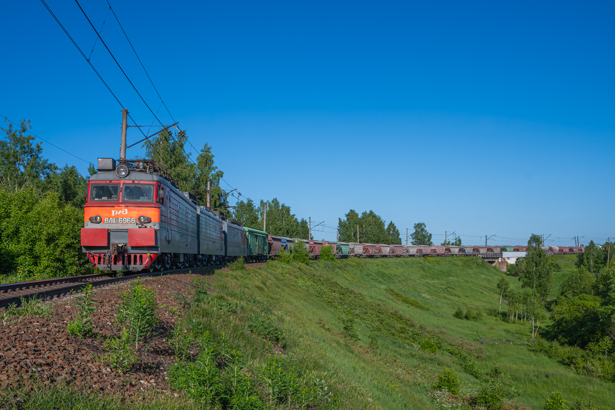 ВЛ11.8У-696