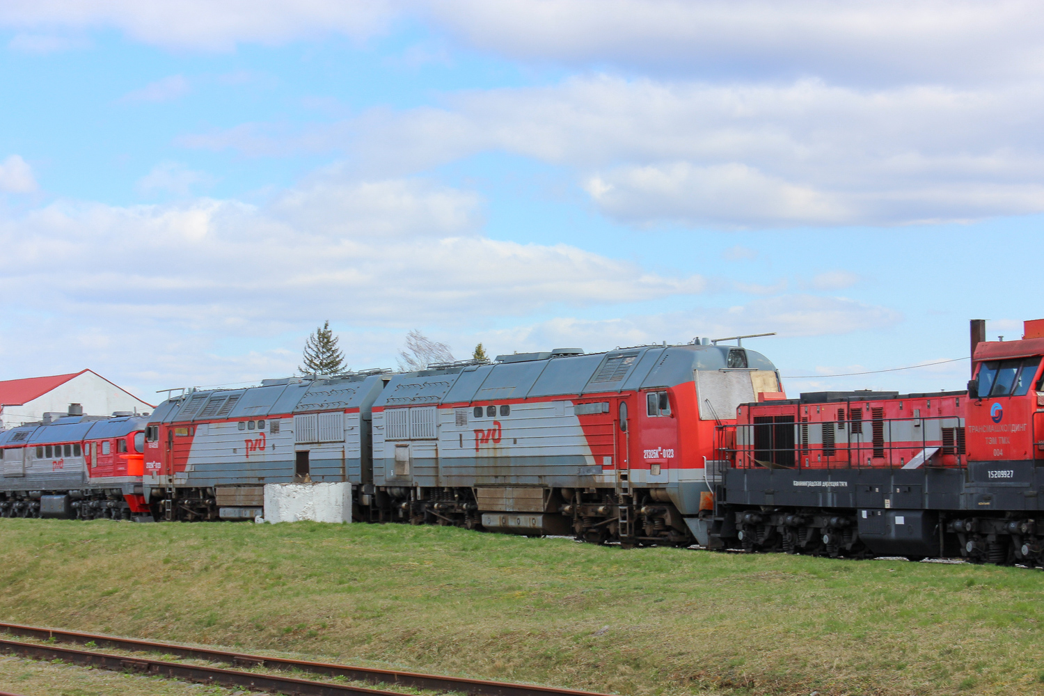 2ТЭ25АМ-002