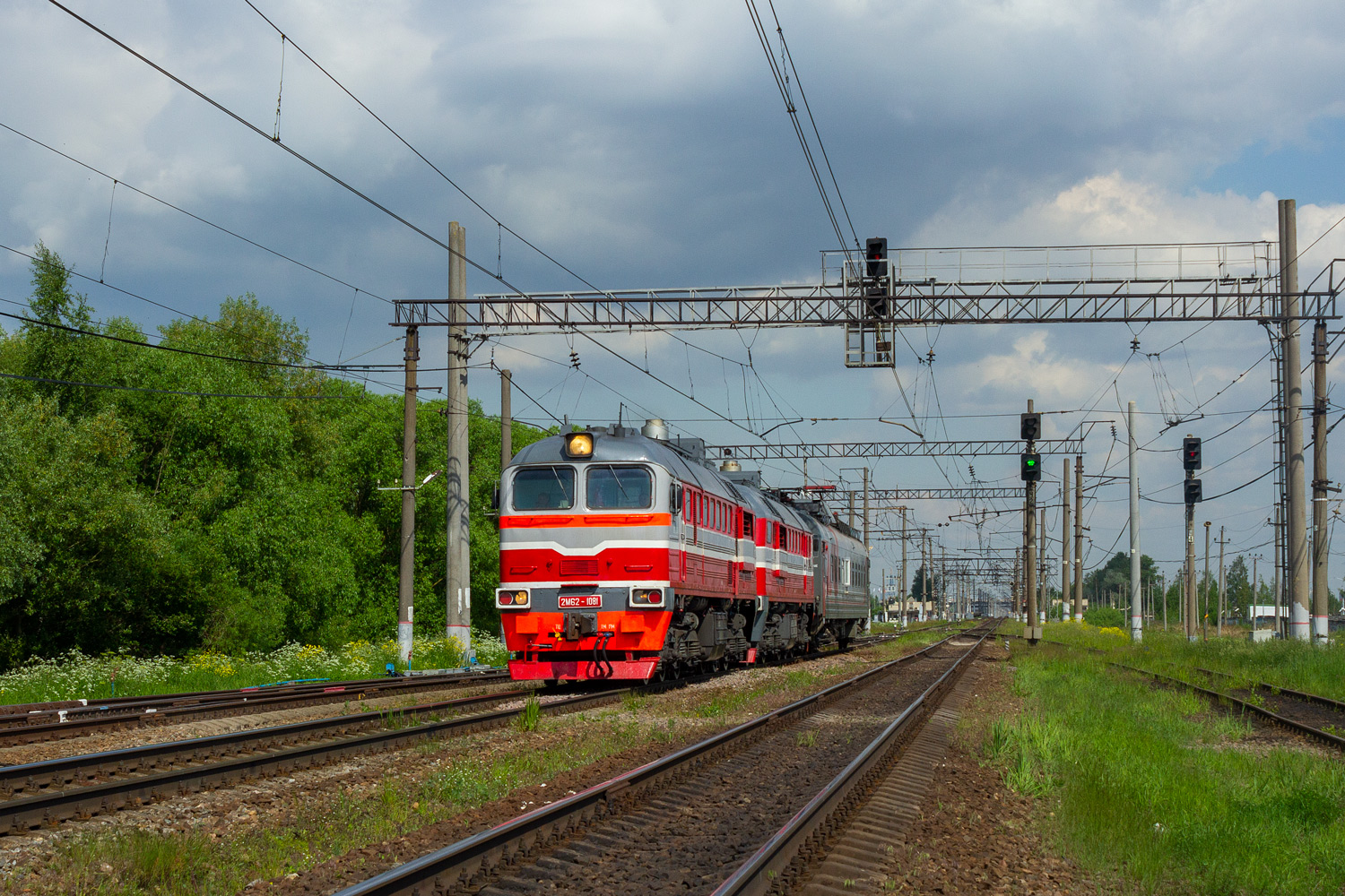 2М62-1081