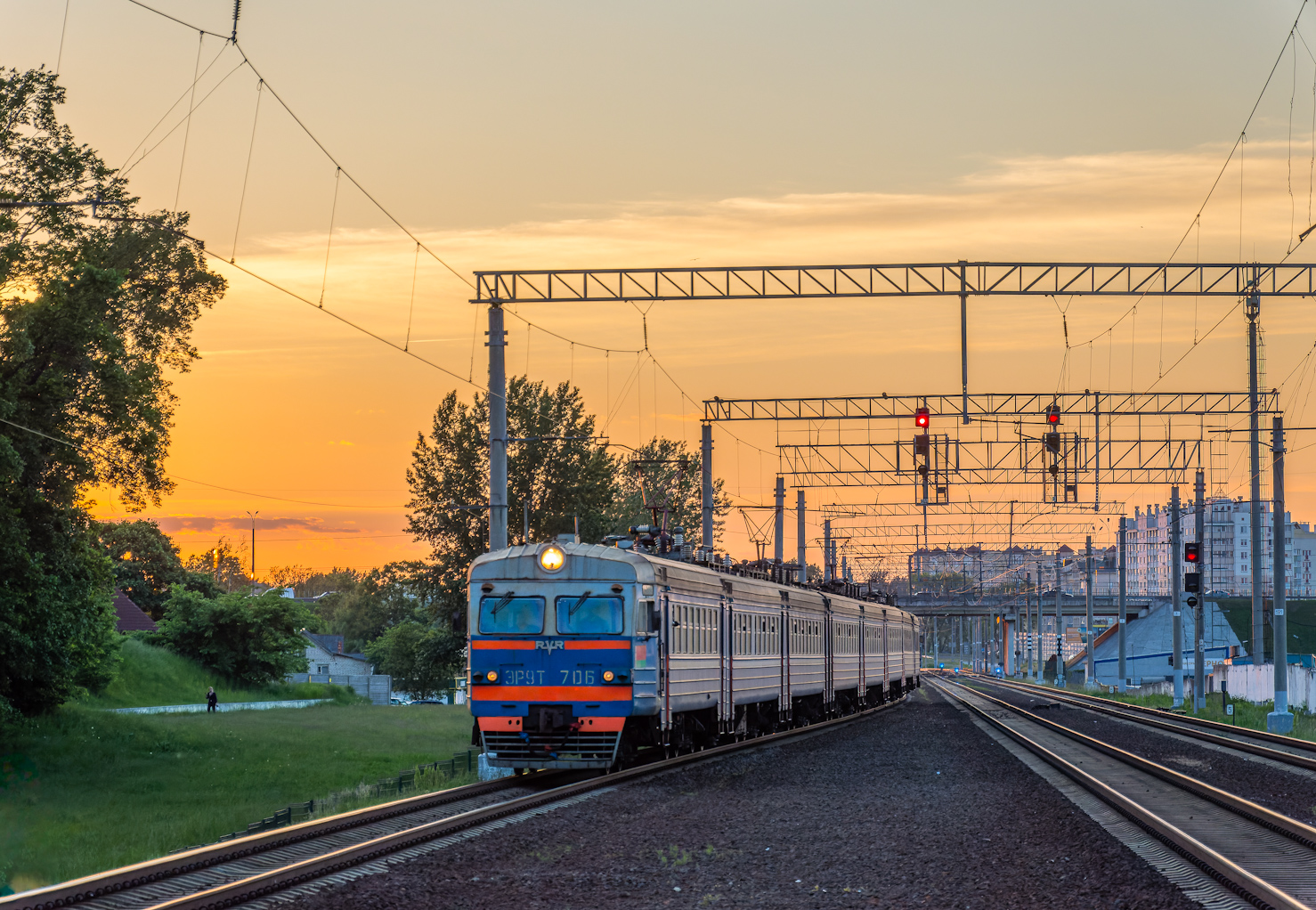 ЭР9Т-706