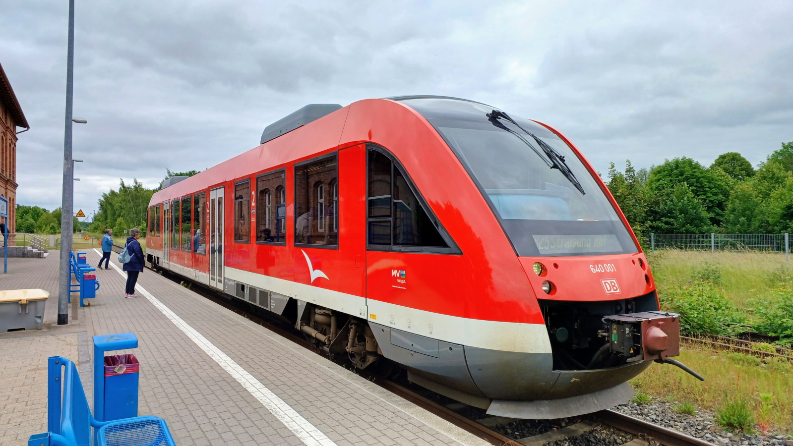 640 001