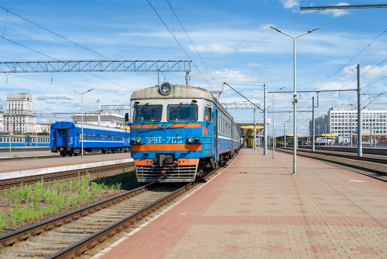 ЭР9Т-705