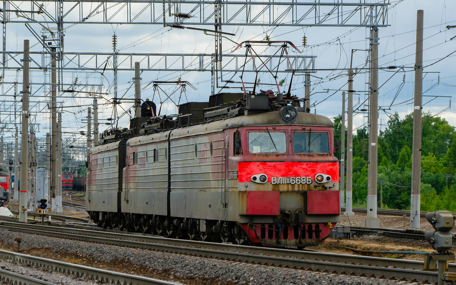 ВЛ11.8-668