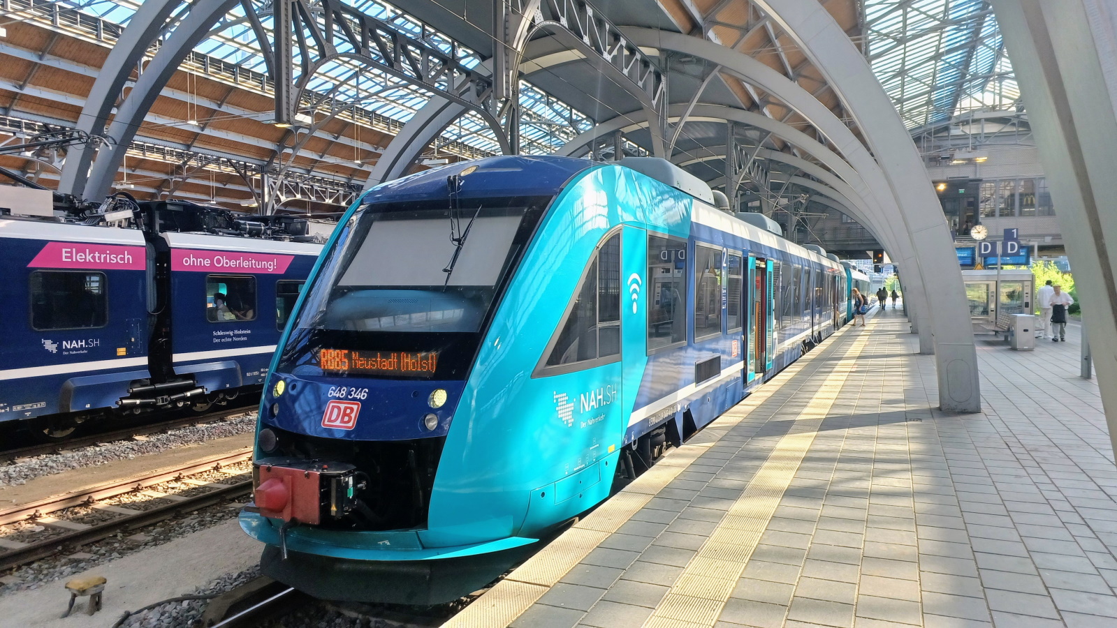 648 346