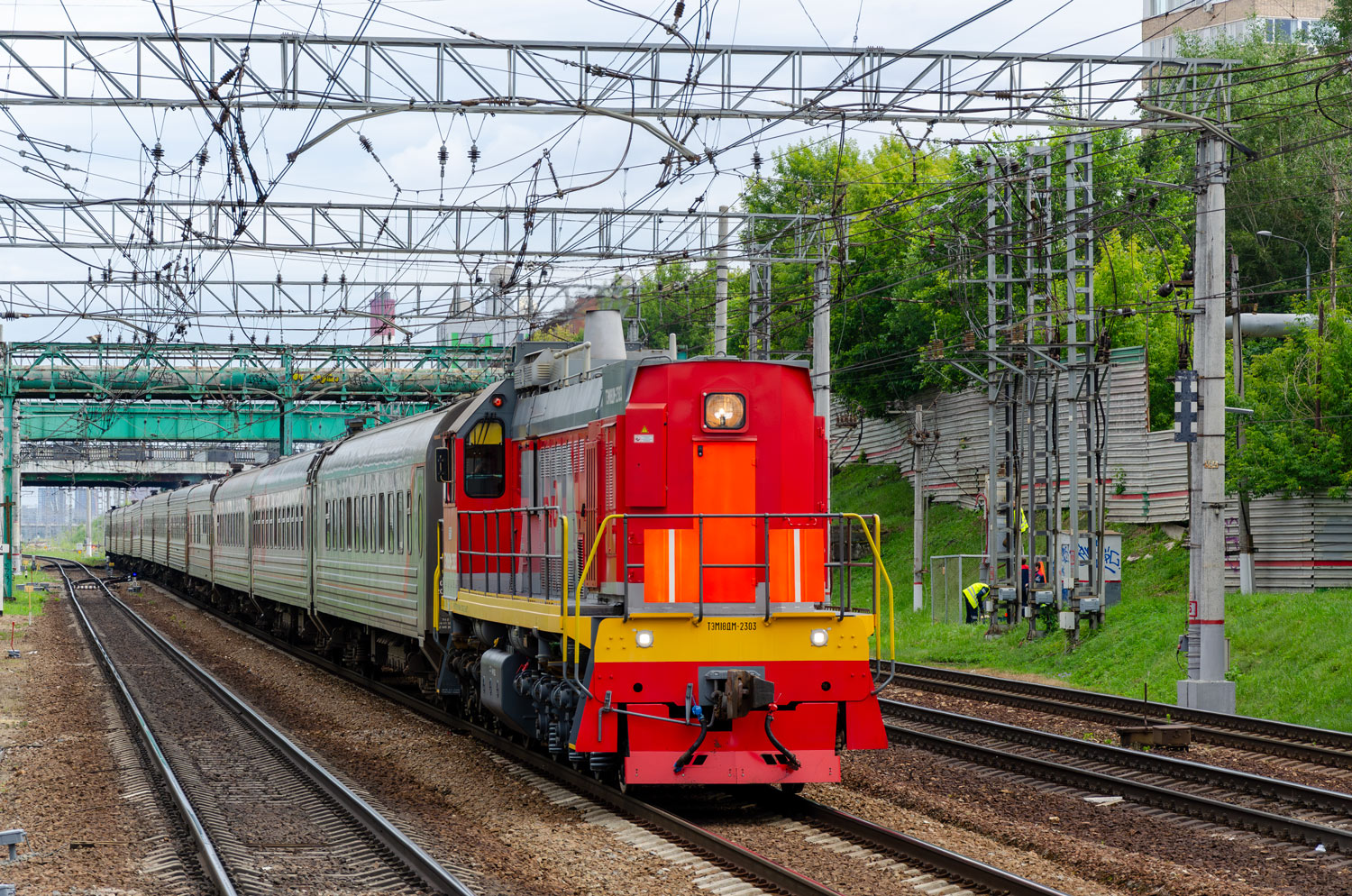 ТЭМ18ДМ-2303