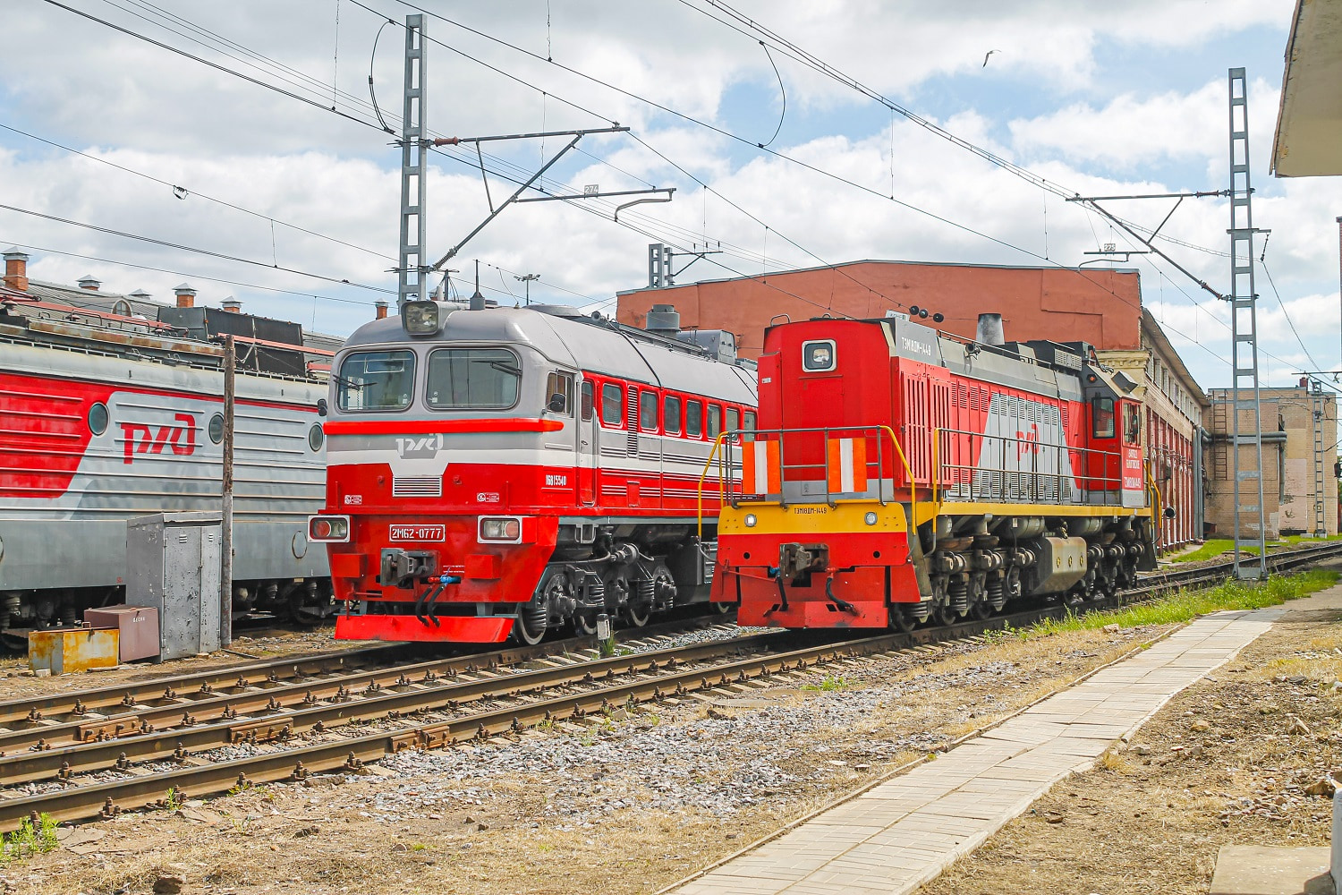 ТЭМ18ДМ-1449