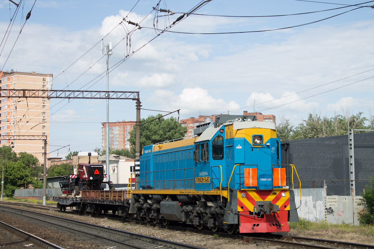 ТЭМ18ДМ-3483