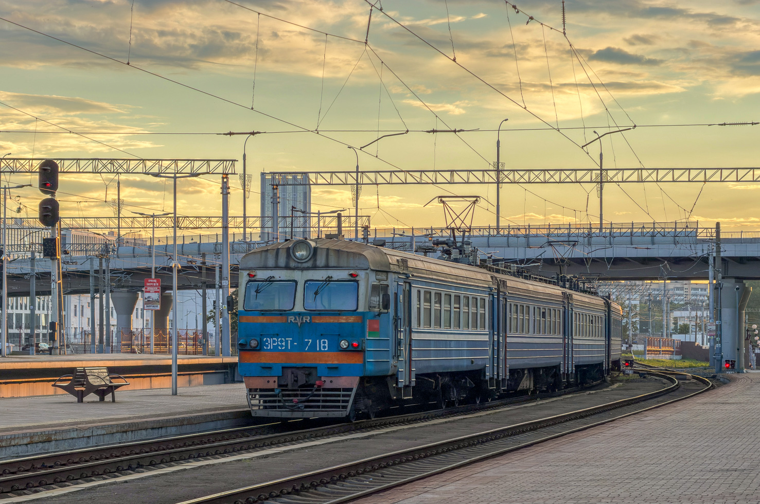 ЭР9Т-718
