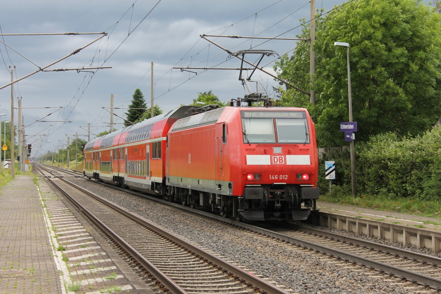 146 012