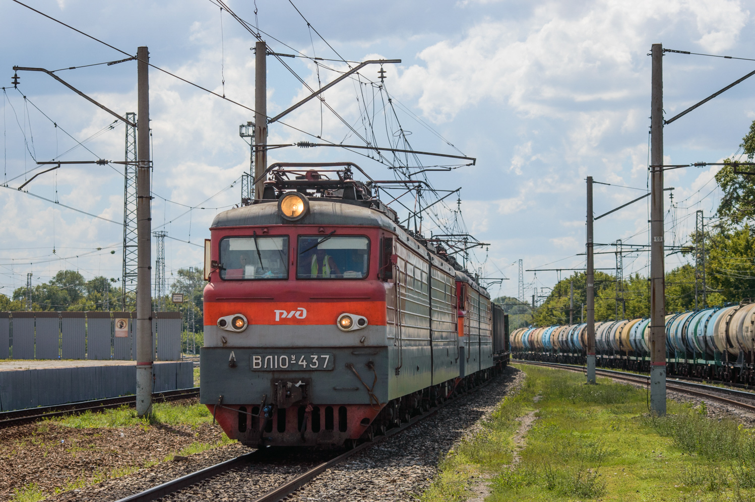 ВЛ10У-437