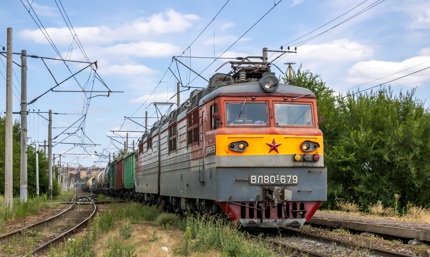 ВЛ80С-679