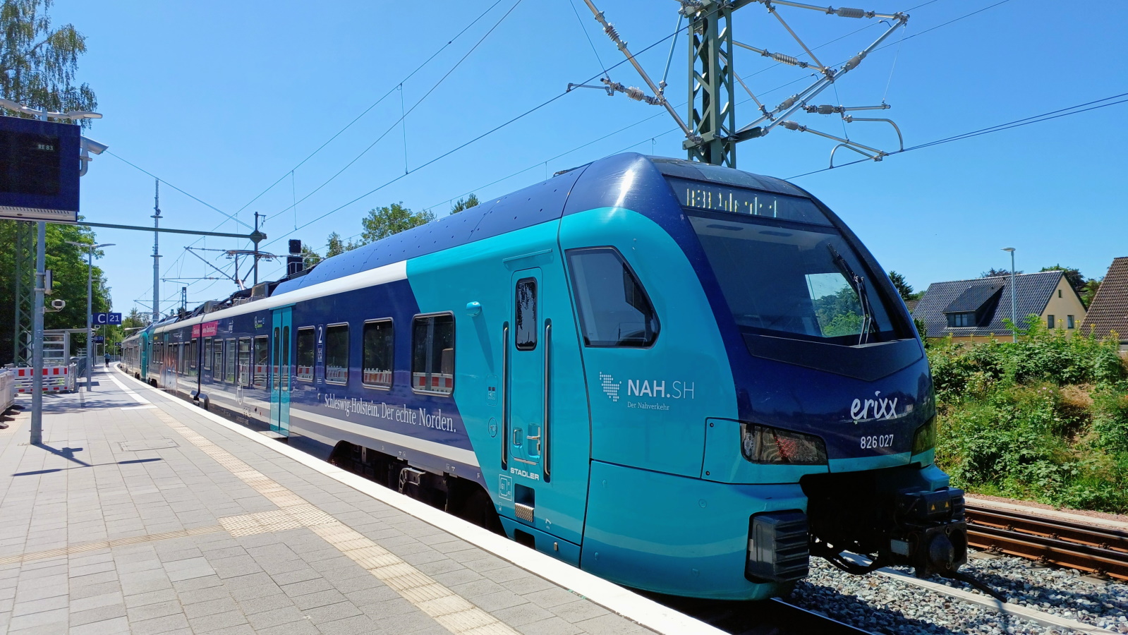 526 027
