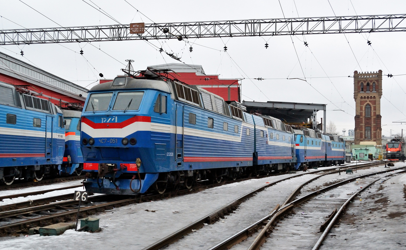 ЧС7-051
