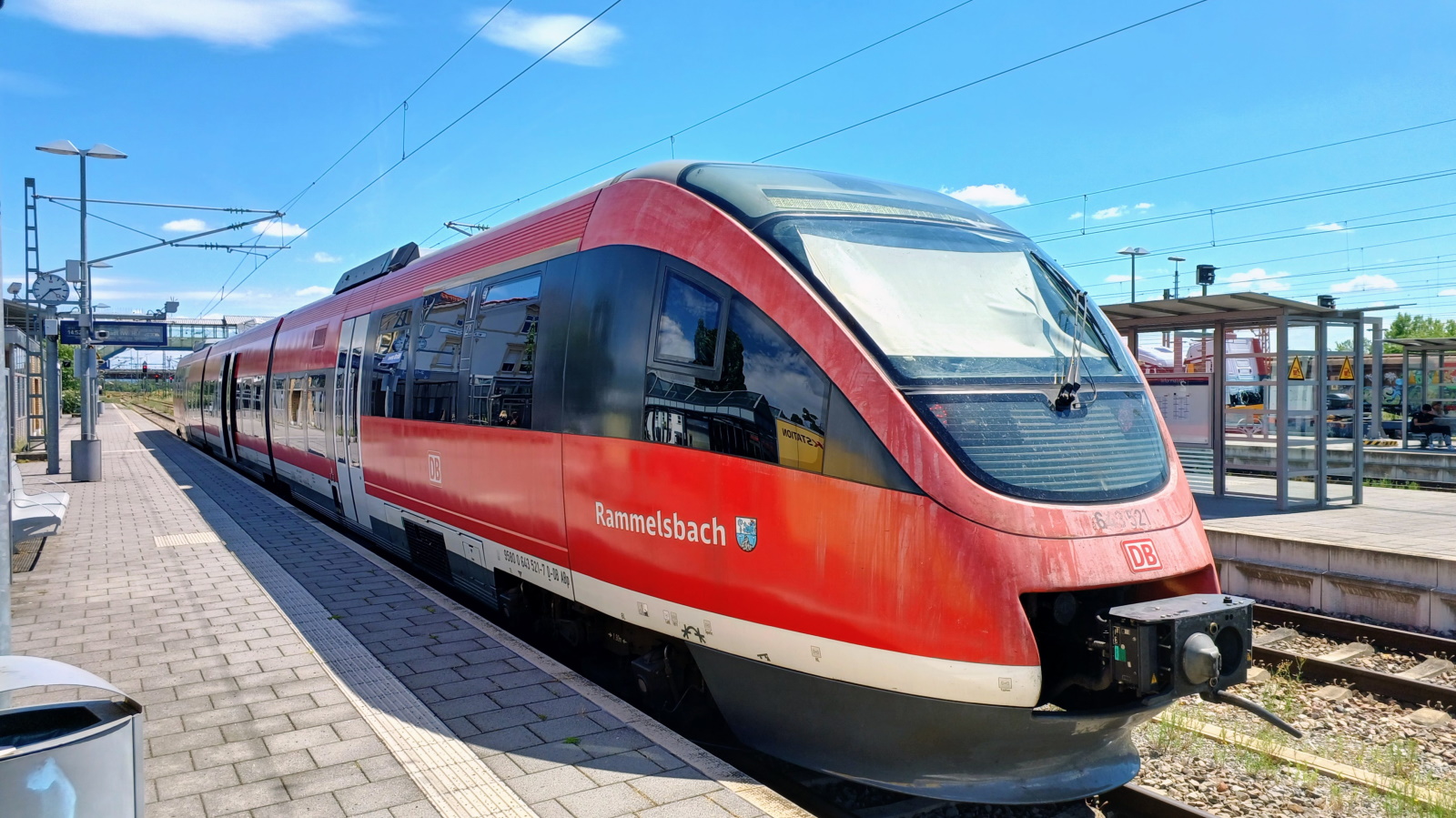 643 021