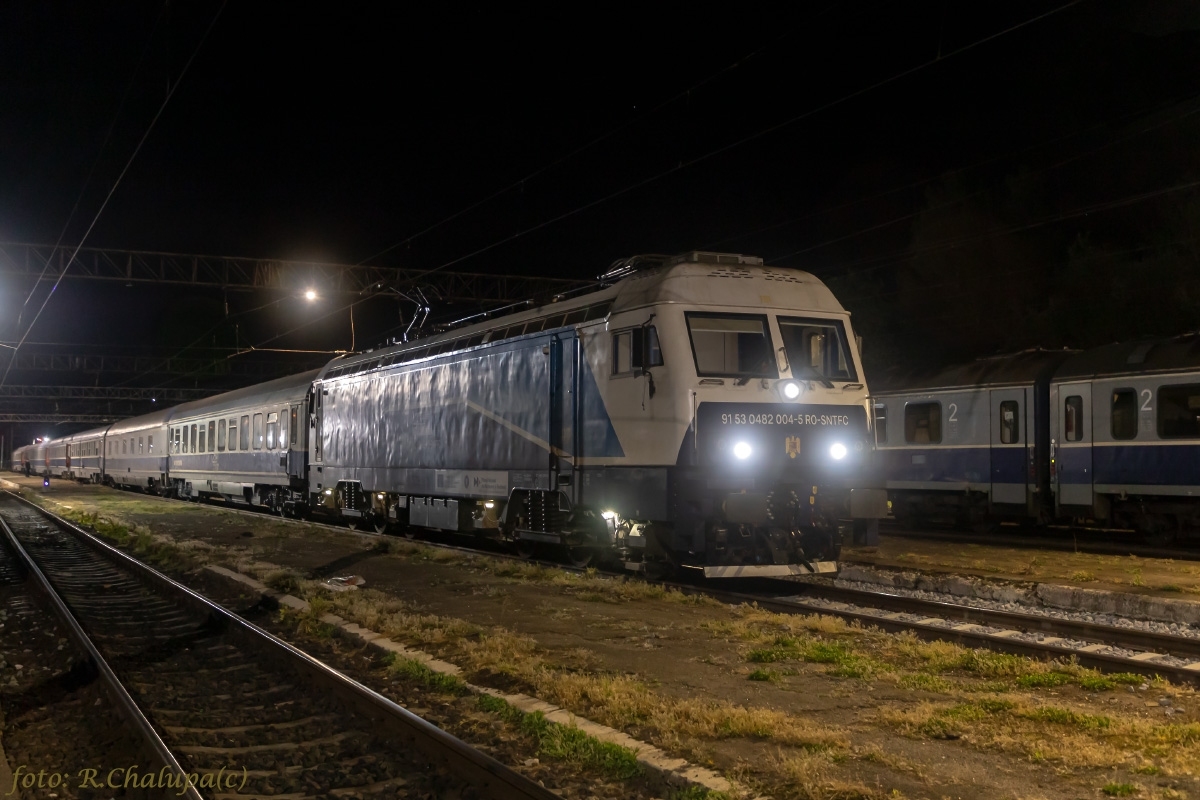 482 004-5