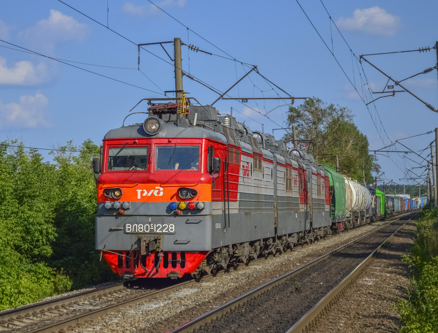 ВЛ80С-1228