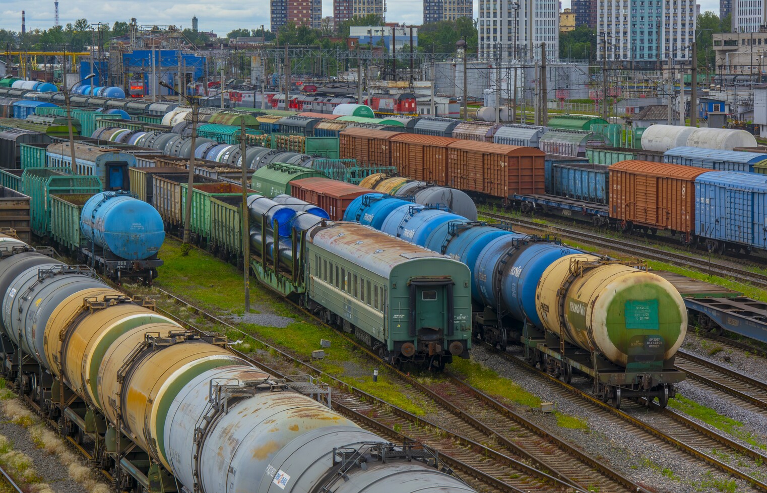 Пассажирские и служебные вагоны