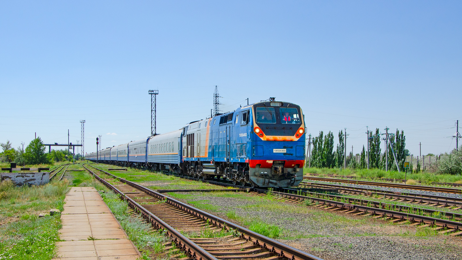 ТЭП33А-0033