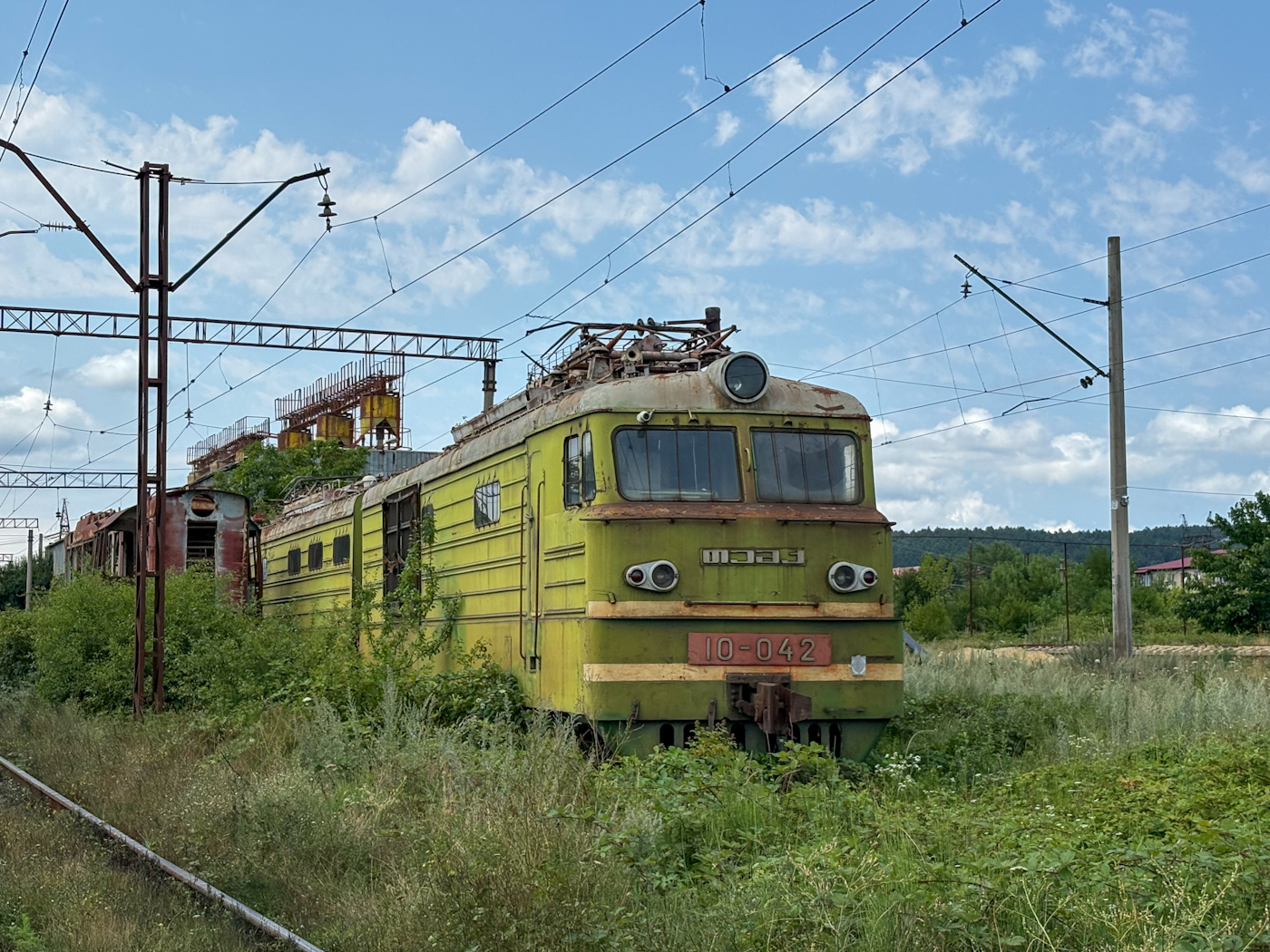 ВЛ10-042