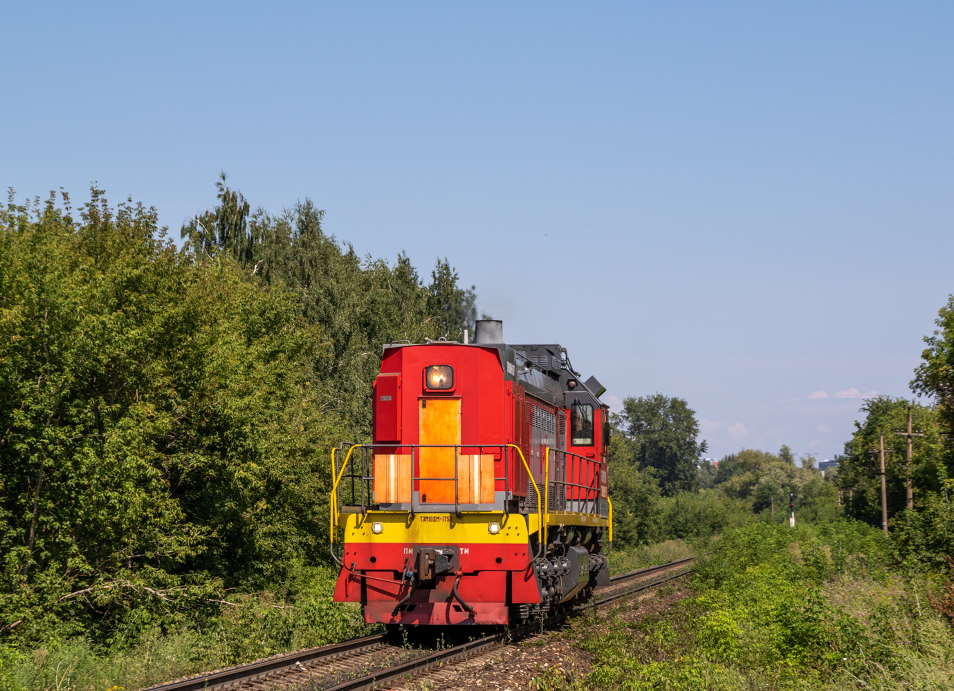 ТЭМ18ДМ-1757