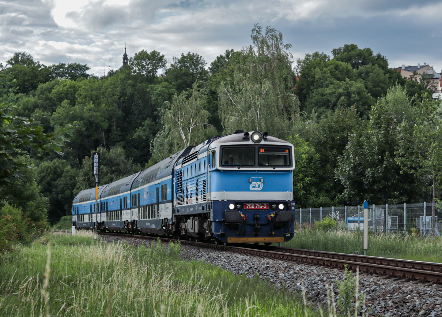 750 716-3