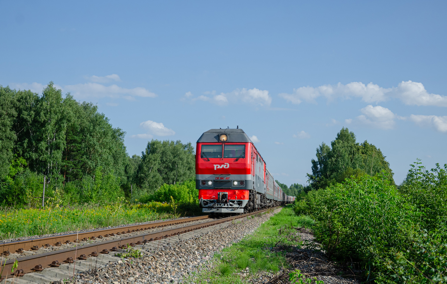 ТЭП70БС-037