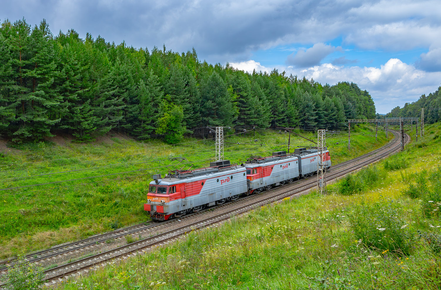 ВЛ11.8У-692
