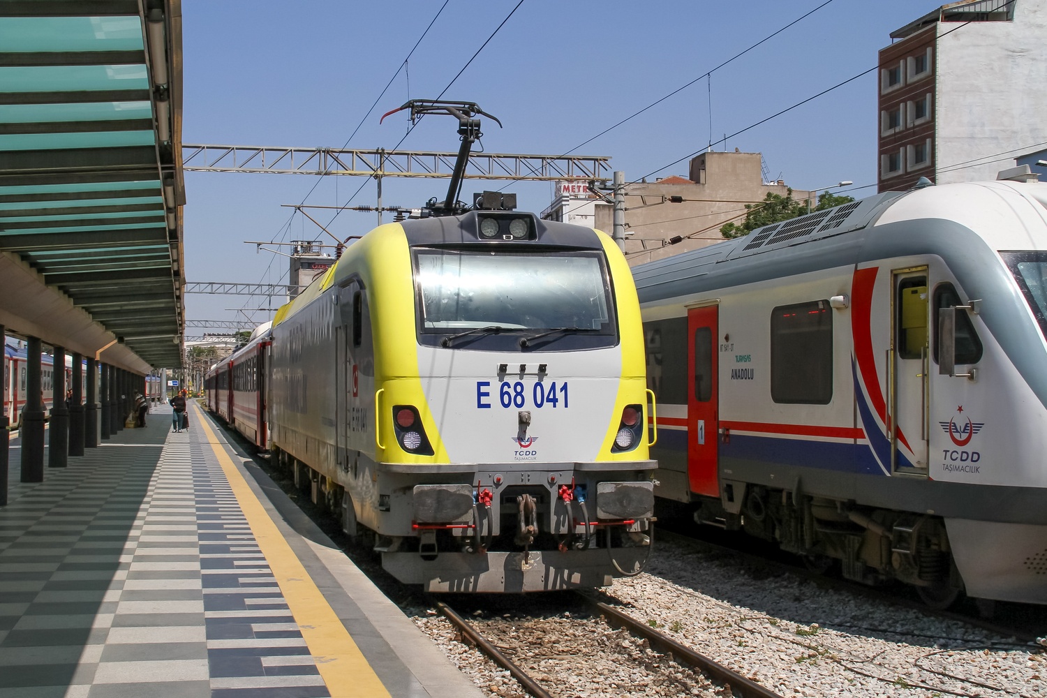 E68041