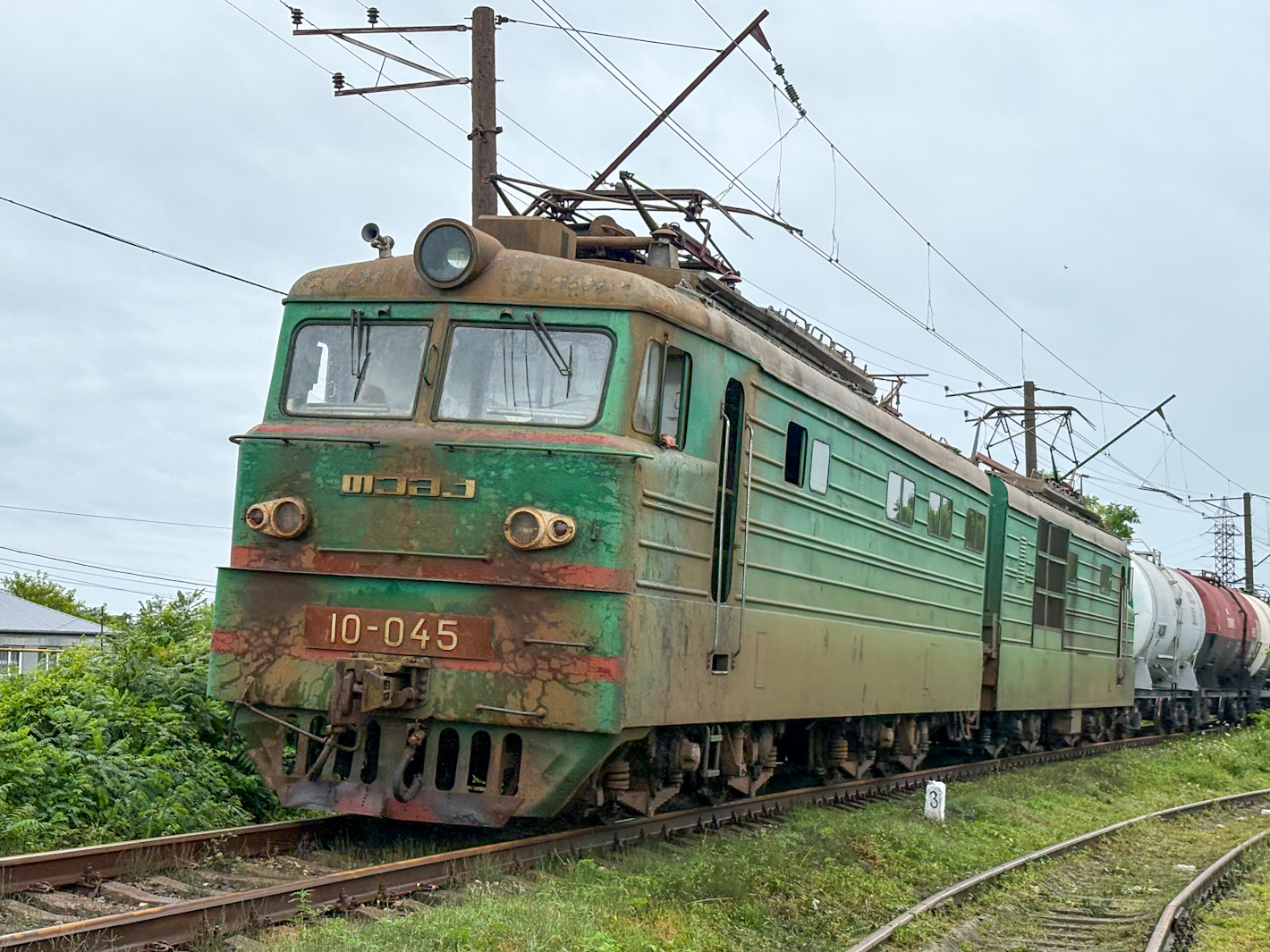 ВЛ10-045